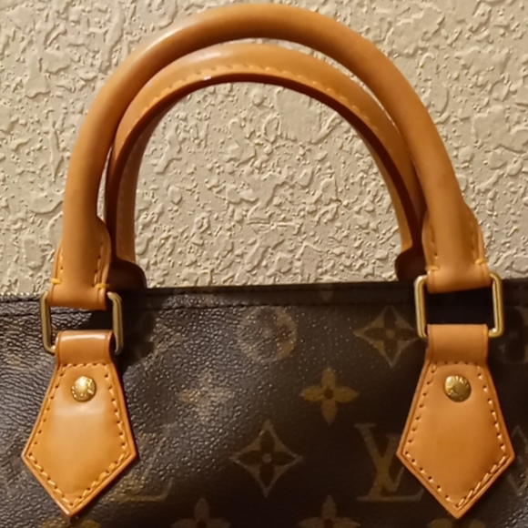 😍The 1ST Of LV Collection😍 - Picture 4 of 16